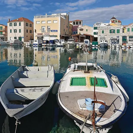 3 Bedroom Amazing In Holiday home Vodice