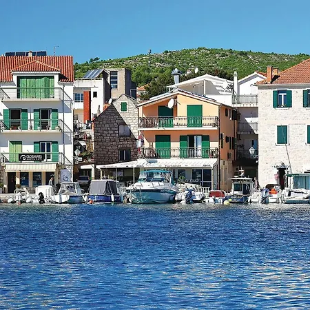 Semesterbostad 3 Bedroom Amazing In